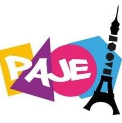 Ancien logo PAJE : le sigle en lettres blanches sur des aplats jaune, violet et rose, avec la tour Eiffel.